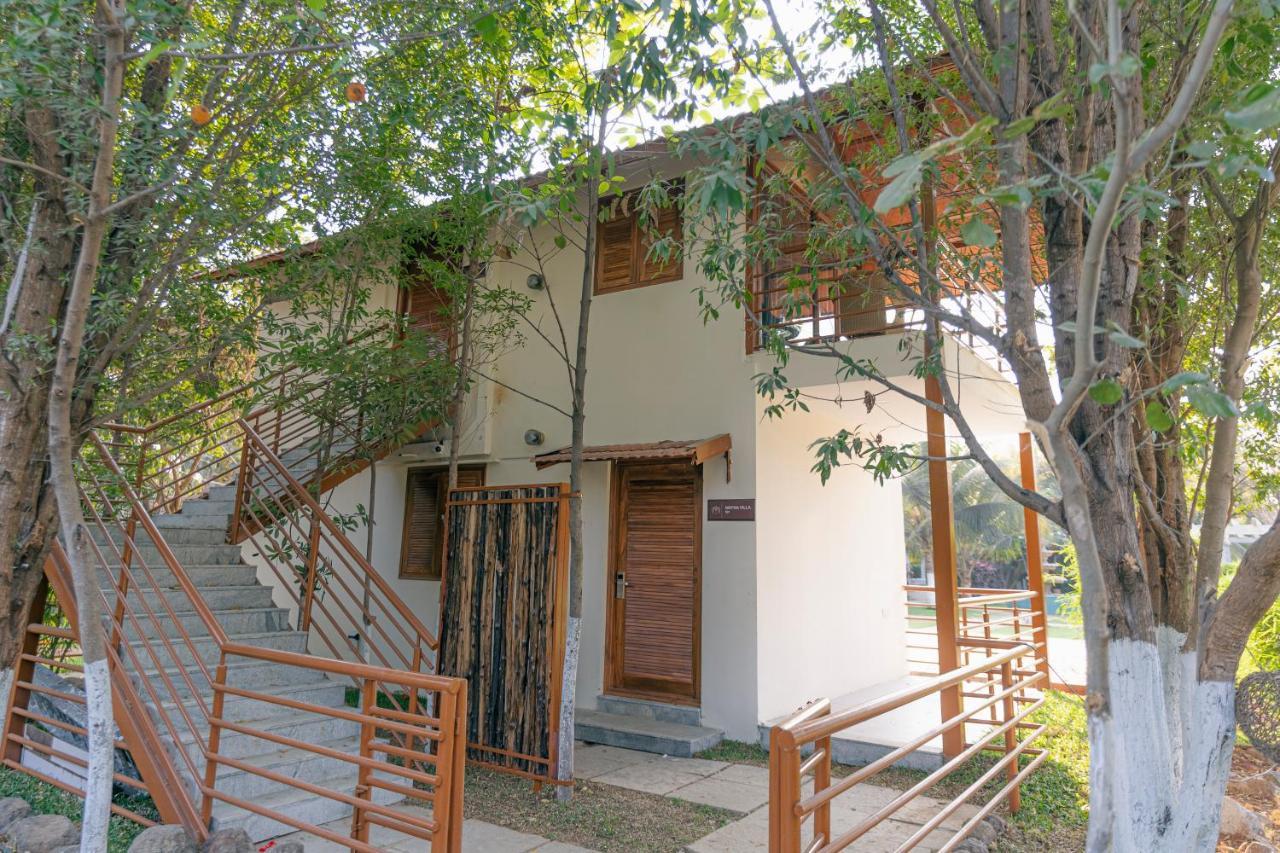 Brown Town Resort & Spa Hyderabad Exterior foto